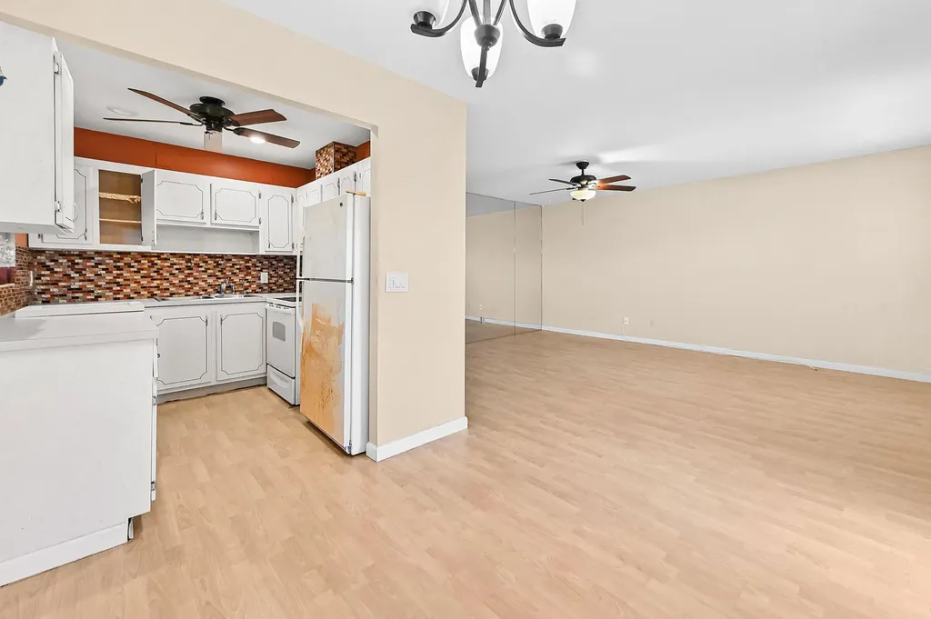 49 Seville C Delray Beach FL 33446