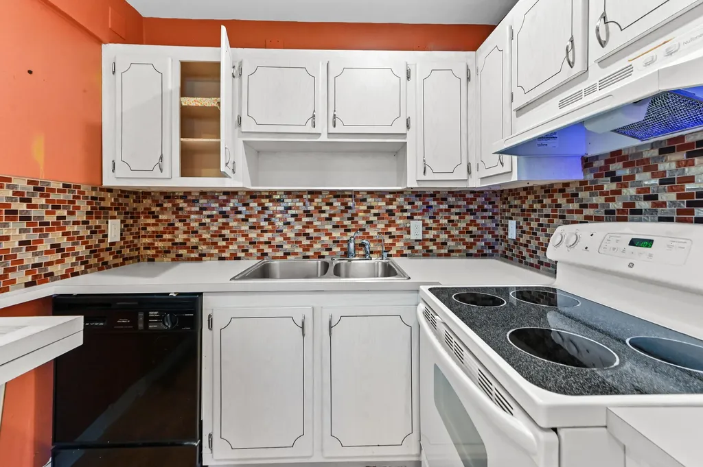 49 Seville C Delray Beach FL 33446