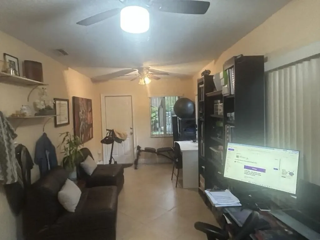 8362 NW 23rd Manor Coral Springs FL 33065