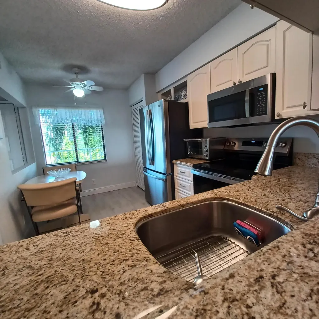 7260 Kinghurst Drive Delray Beach FL 33446
