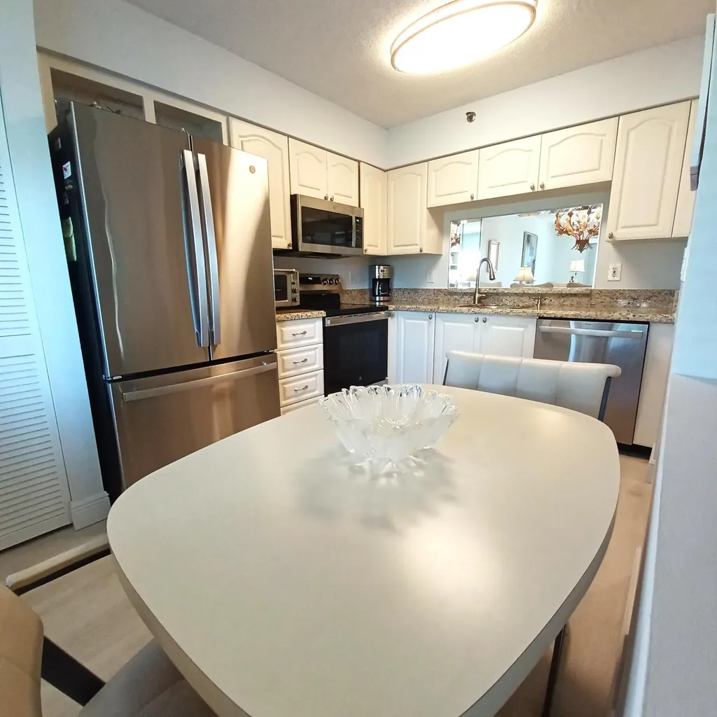 7260 Kinghurst Drive Delray Beach FL 33446