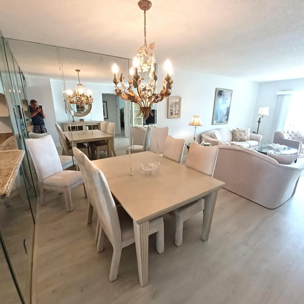 7260 Kinghurst Drive Delray Beach FL 33446