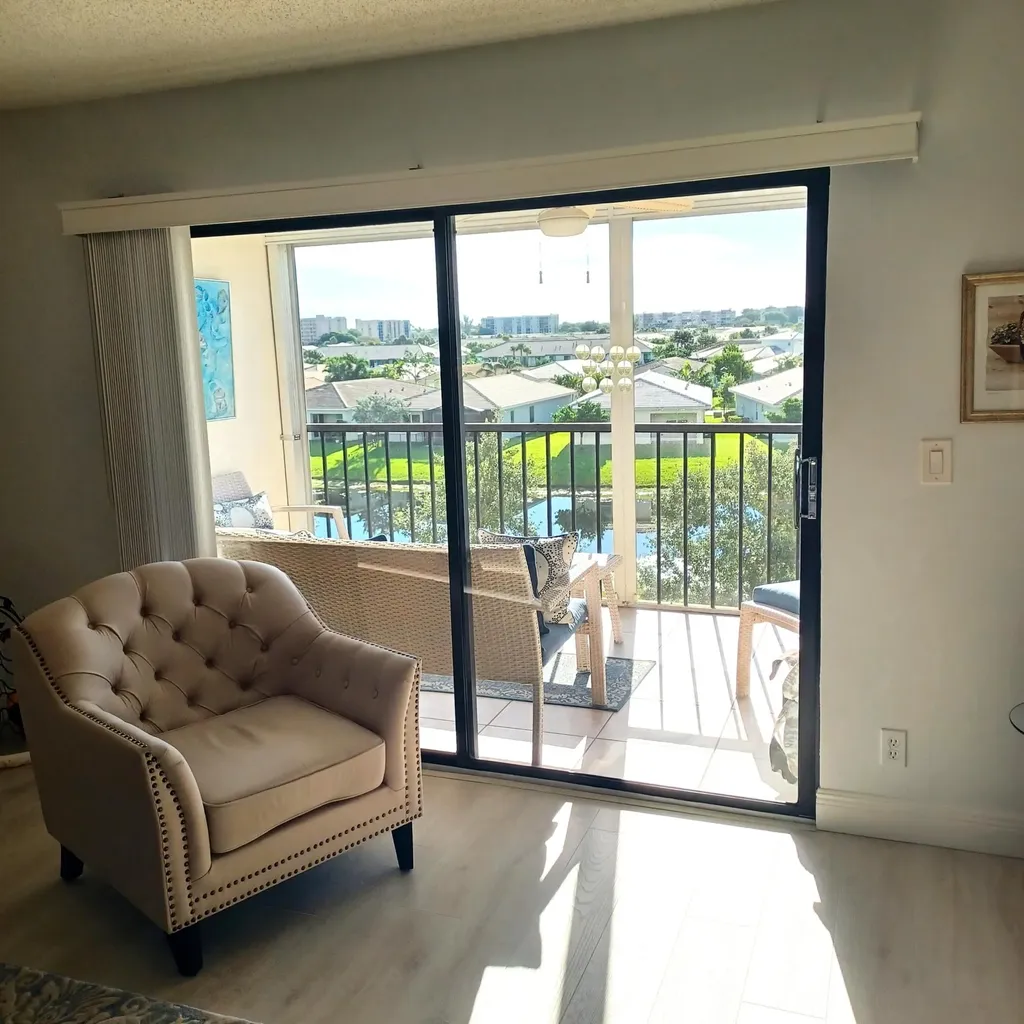 7260 Kinghurst Drive Delray Beach FL 33446