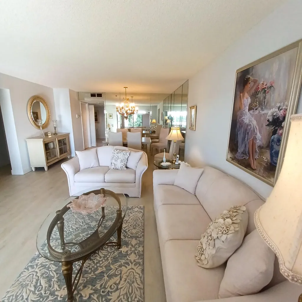 7260 Kinghurst Drive Delray Beach FL 33446