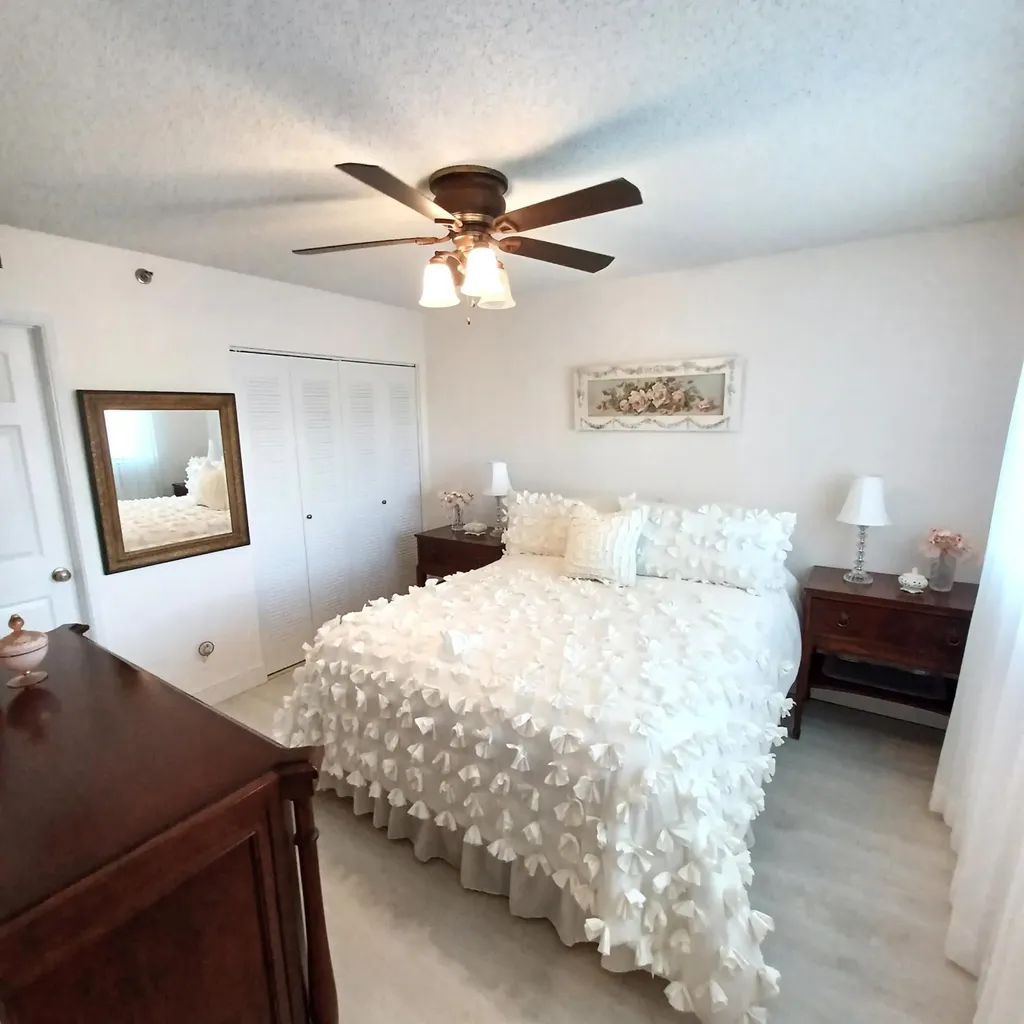 7260 Kinghurst Drive Delray Beach FL 33446