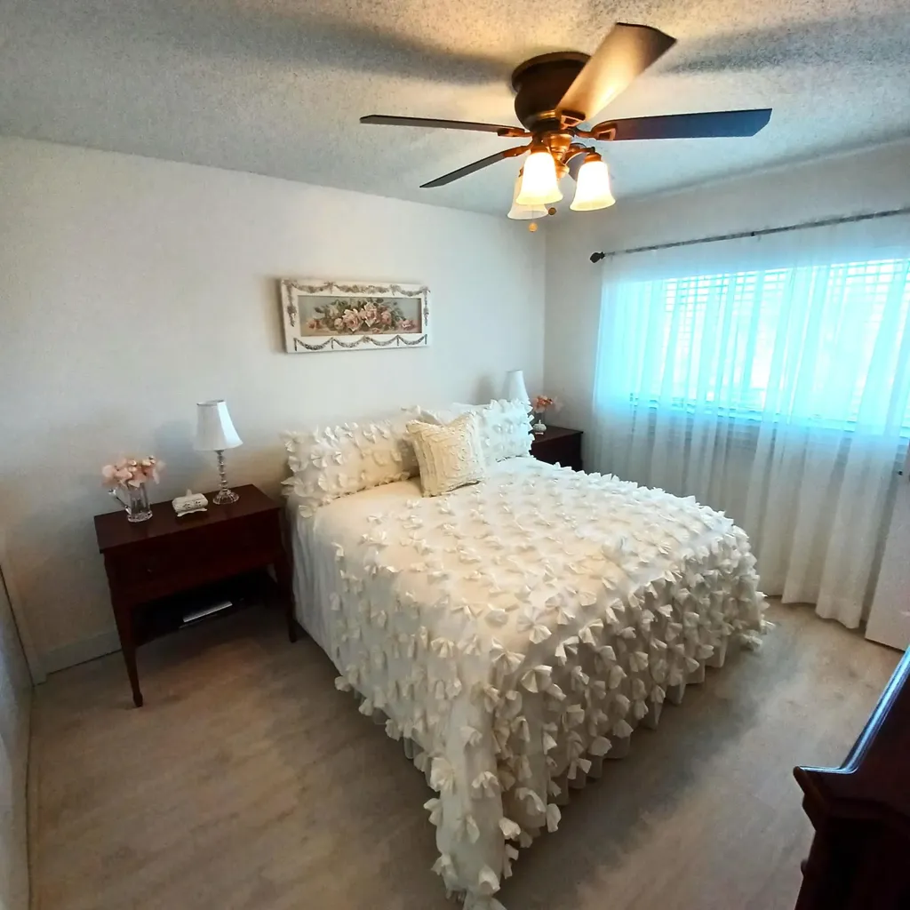 7260 Kinghurst Drive Delray Beach FL 33446