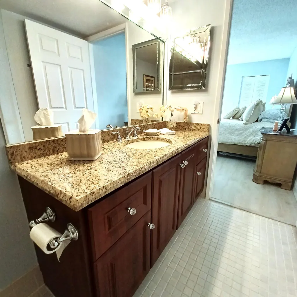 7260 Kinghurst Drive Delray Beach FL 33446
