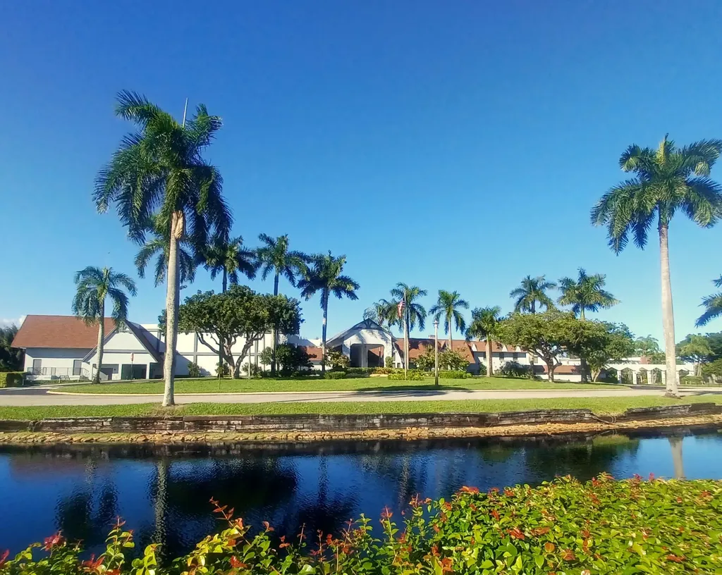 7260 Kinghurst Drive Delray Beach FL 33446