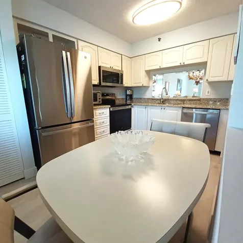 7260 Kinghurst Drive Delray Beach FL 33446