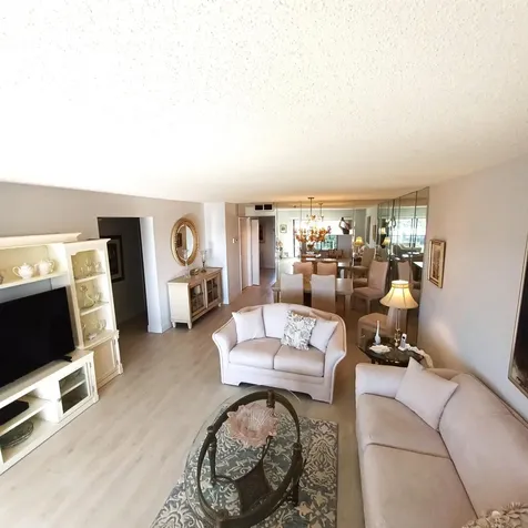 7260 Kinghurst Drive Delray Beach FL 33446