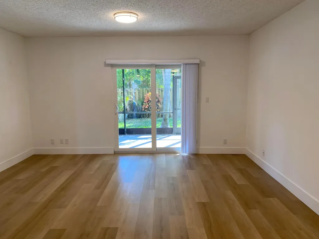 2879 NE 15th Street Pompano Beach FL 33062