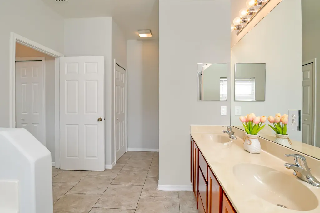232 SW Aldoro Place Port St Lucie FL 34953