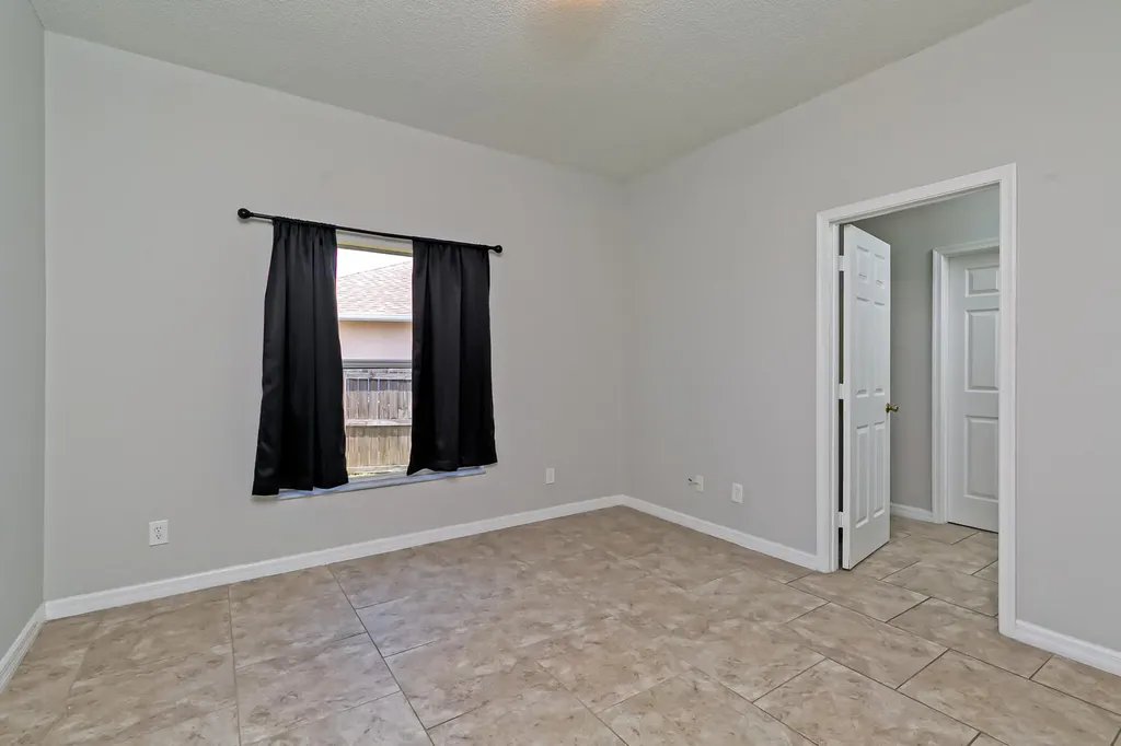 232 SW Aldoro Place Port St Lucie FL 34953