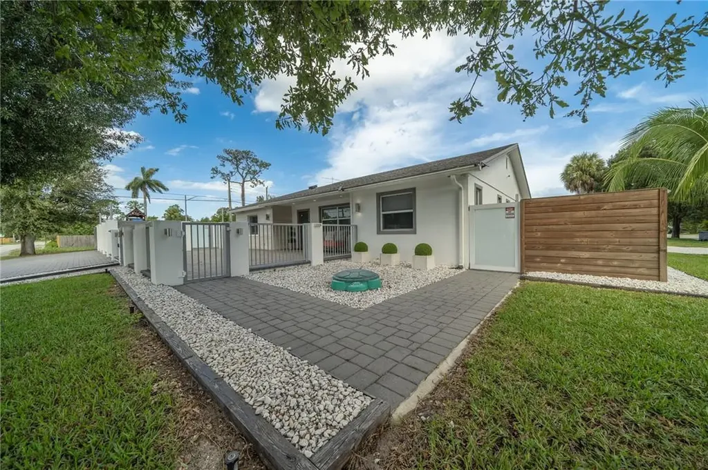 15276 Harrison Road Delray Beach FL 33484
