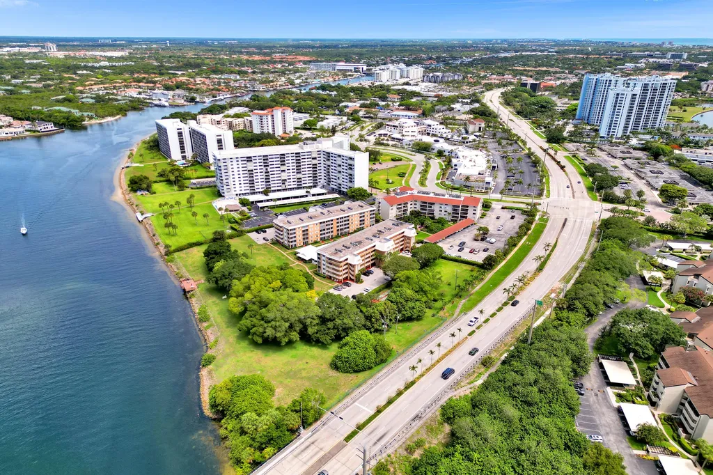 304 Golfview Road North Palm Beach FL 33408