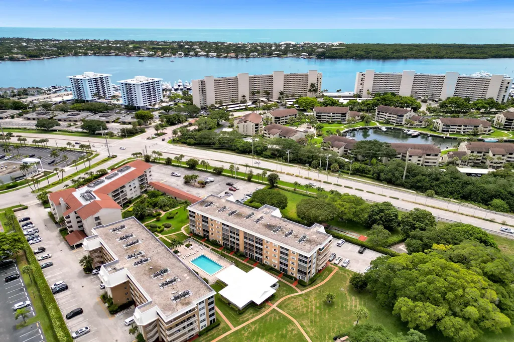 304 Golfview Road North Palm Beach FL 33408
