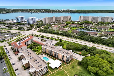 304 Golfview Road North Palm Beach FL 33408