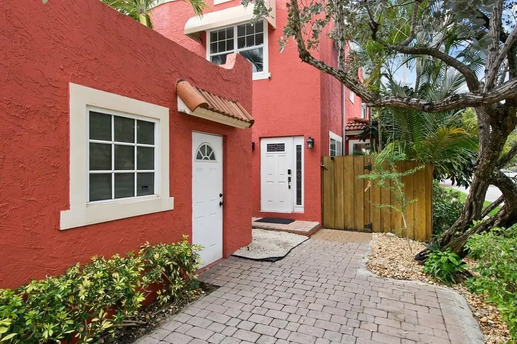 645 NW 2nd Avenue Fort Lauderdale FL 33311