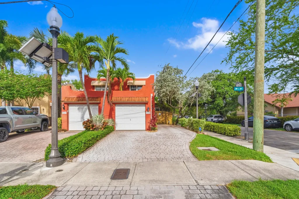 645 NW 2nd Avenue Fort Lauderdale FL 33311