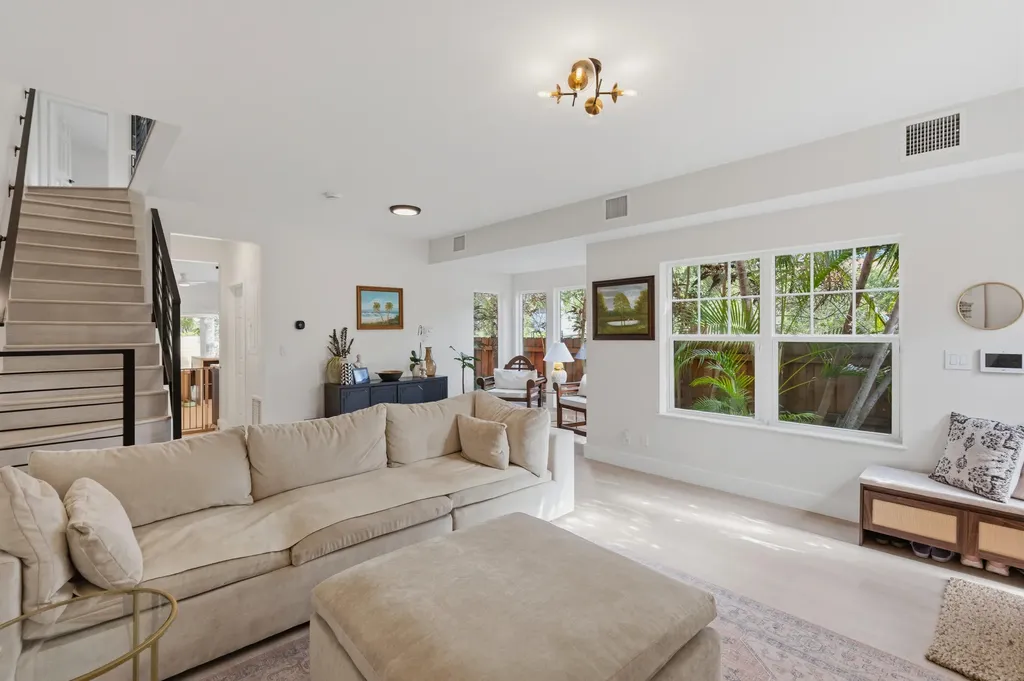 645 NW 2nd Avenue Fort Lauderdale FL 33311