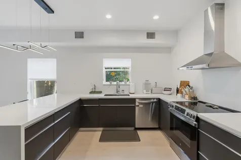 645 NW 2nd Avenue Fort Lauderdale FL 33311