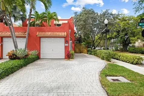 645 NW 2nd Avenue Fort Lauderdale FL 33311