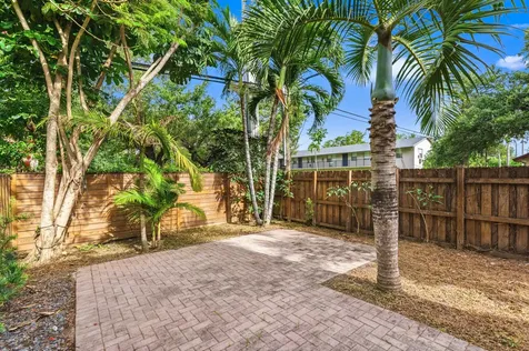 645 NW 2nd Avenue Fort Lauderdale FL 33311