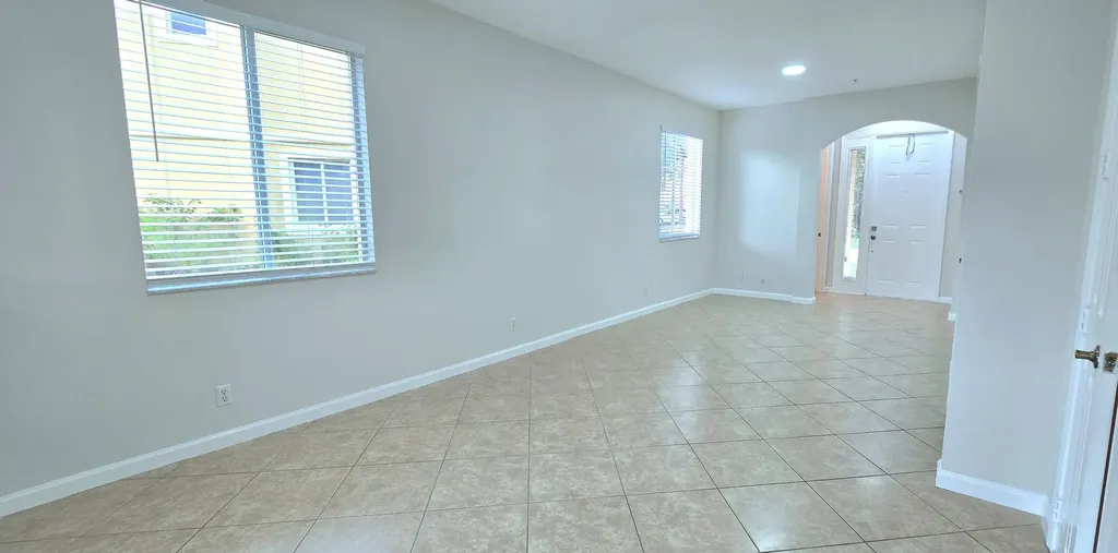 4305 Coventry Pointe Way Lake Worth FL 33461