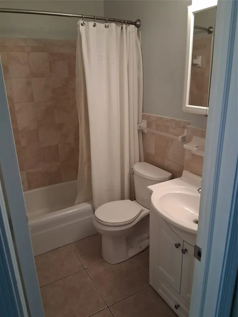 5720 NE 22nd Way Fort Lauderdale FL 33308