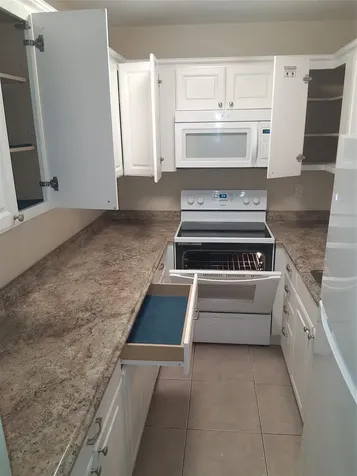 5720 NE 22nd Way Fort Lauderdale FL 33308