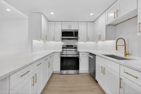 270 Brittany F Delray Beach FL 33446