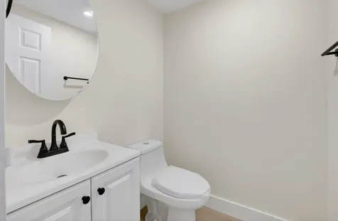 270 Brittany F Delray Beach FL 33446