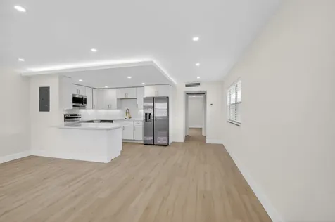 270 Brittany F Delray Beach FL 33446