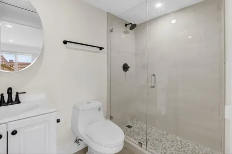 270 Brittany F Delray Beach FL 33446