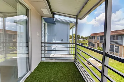 270 Brittany F Delray Beach FL 33446