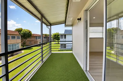 270 Brittany F Delray Beach FL 33446