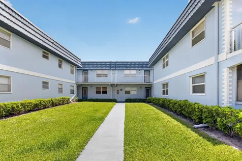 270 Brittany F Delray Beach FL 33446