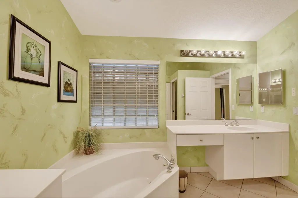 6544 Via Primo Street Wellington FL 33467