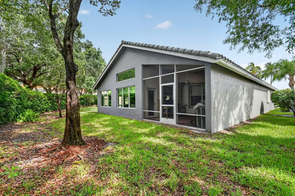 6544 Via Primo Street Wellington FL 33467