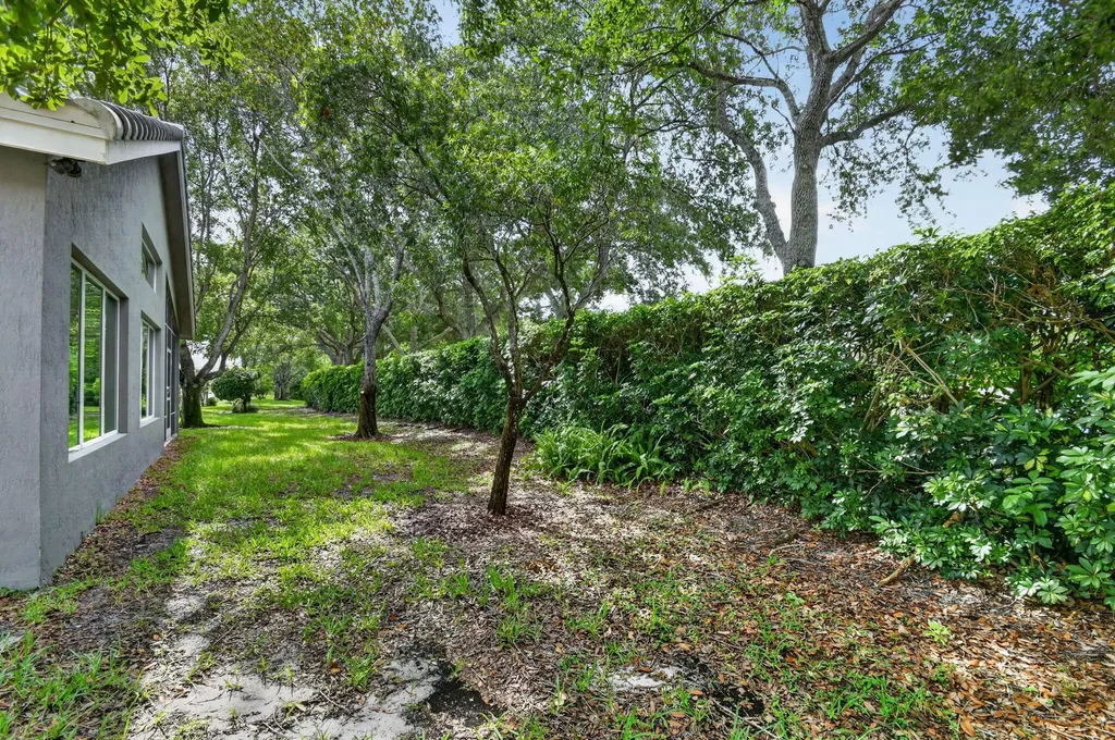 6544 Via Primo Street Wellington FL 33467