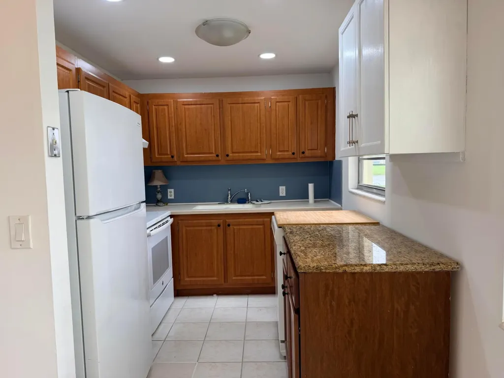 52 Dorset Drive Boca Raton FL 33434