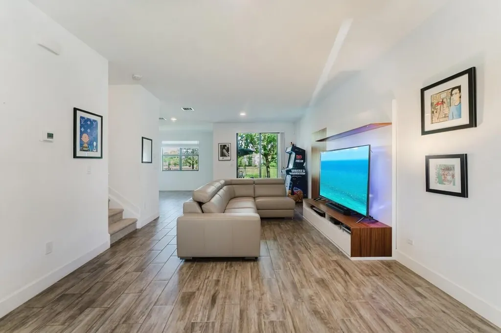 295 NW 33rd Lane Pompano Beach FL 33069