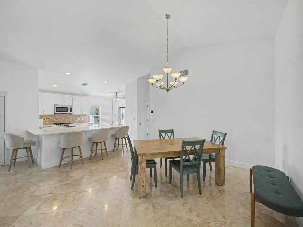 10109 Oak Bark Lane Palm Beach Gardens FL 33410