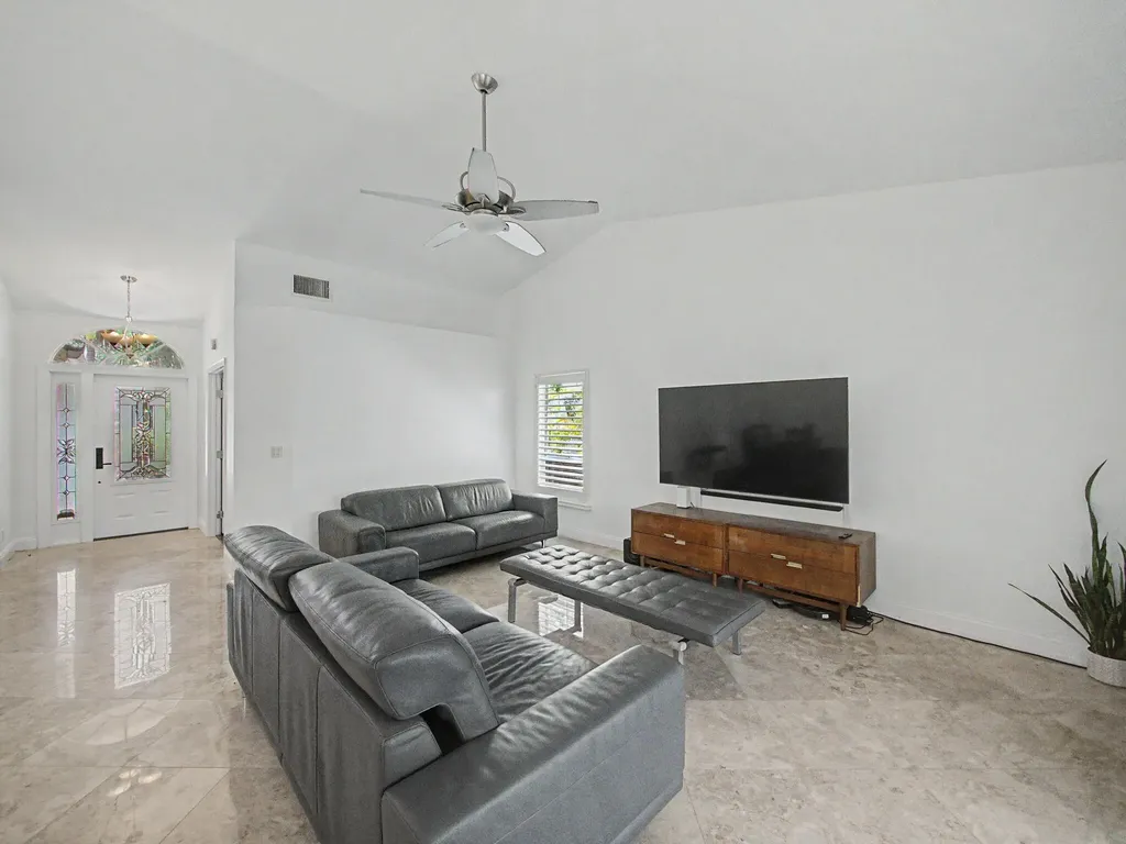 10109 Oak Bark Lane Palm Beach Gardens FL 33410