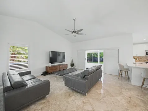 10109 Oak Bark Lane Palm Beach Gardens FL 33410
