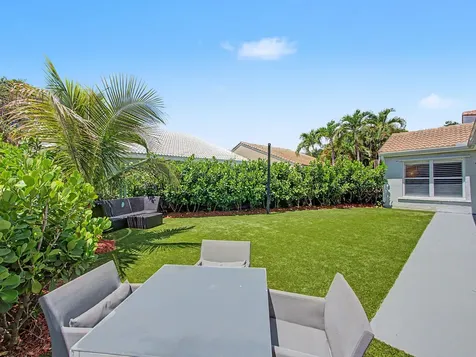 10109 Oak Bark Lane Palm Beach Gardens FL 33410