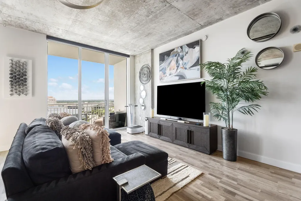 300 S Australian Avenue West Palm Beach FL 33401