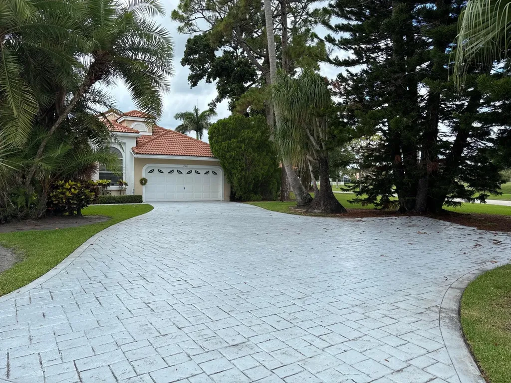 12960 Oak Knoll Drive West Palm Beach FL 33418