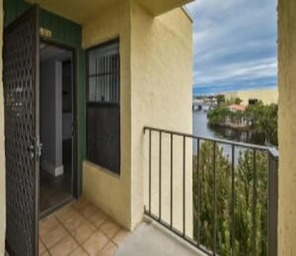 12 Royal Palm Way Boca Raton FL 33432