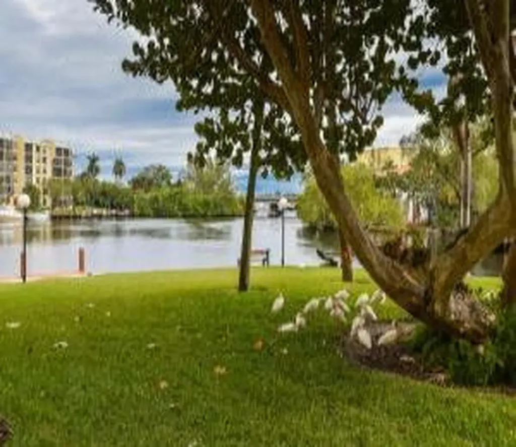 12 Royal Palm Way Boca Raton FL 33432